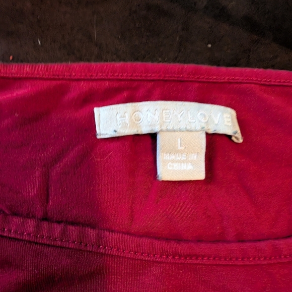 Honeylove BlissWear Red Pajama Set, Top Tee -L, Bottom Shorts - XL - Picture 5 of 6